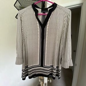 Cynthia Rowley 100% rayon blouse
